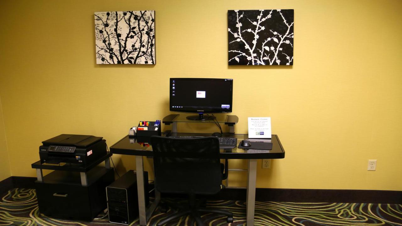 Holiday Inn Express Hotel & Suites Saginaw By Ihg Экстерьер фото