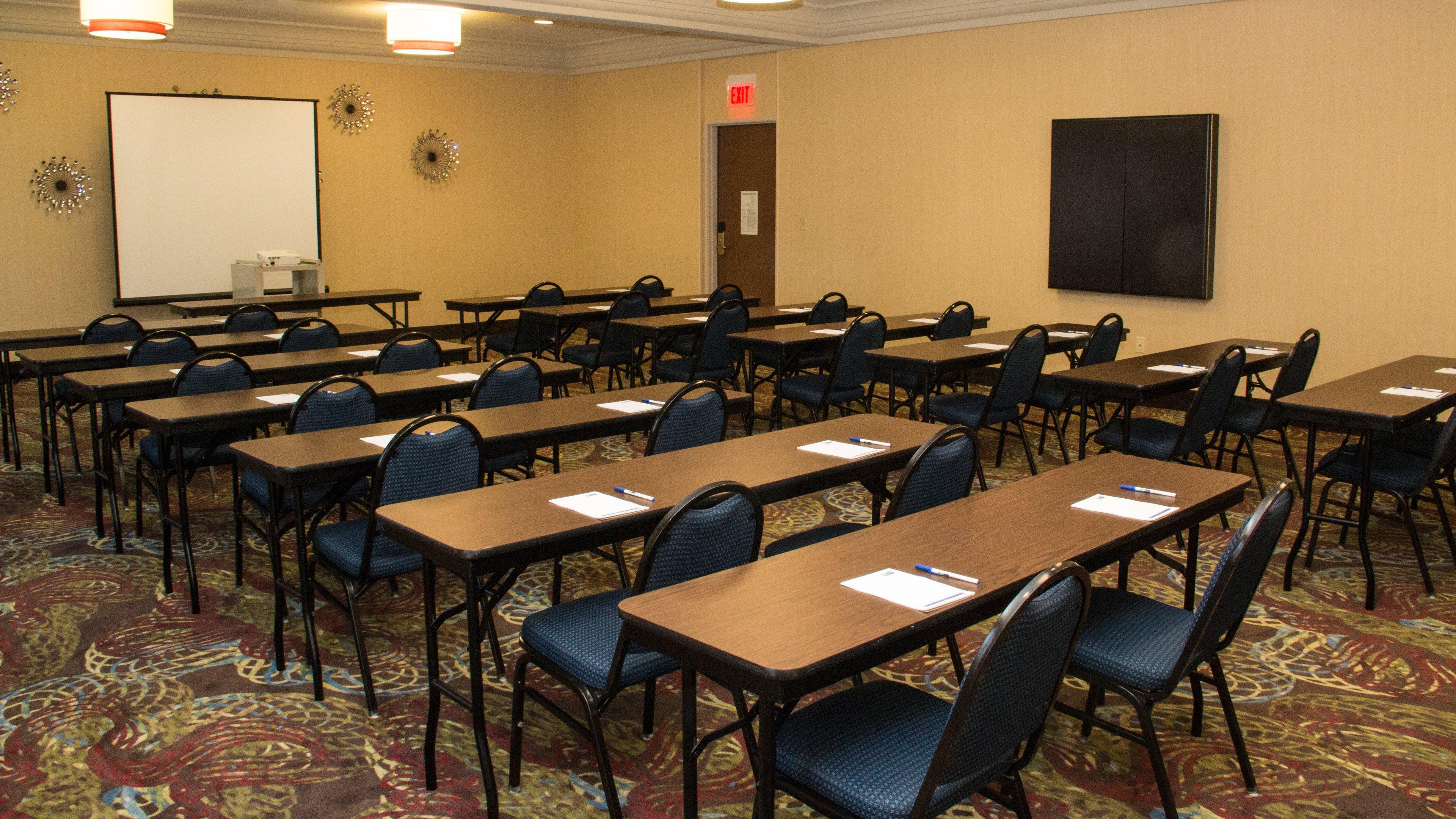 Holiday Inn Express Hotel & Suites Saginaw By Ihg Экстерьер фото