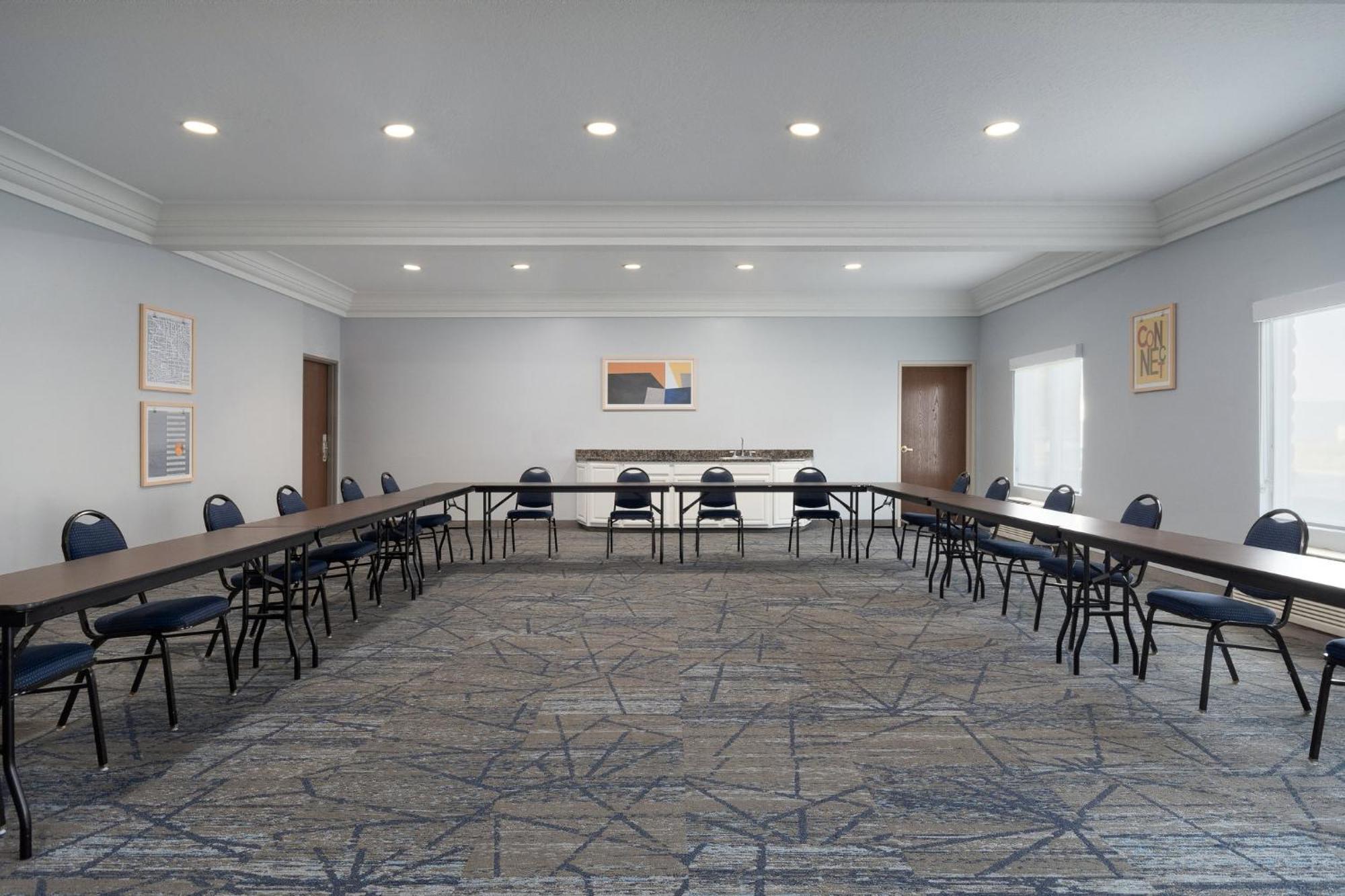 Holiday Inn Express Hotel & Suites Saginaw By Ihg Экстерьер фото