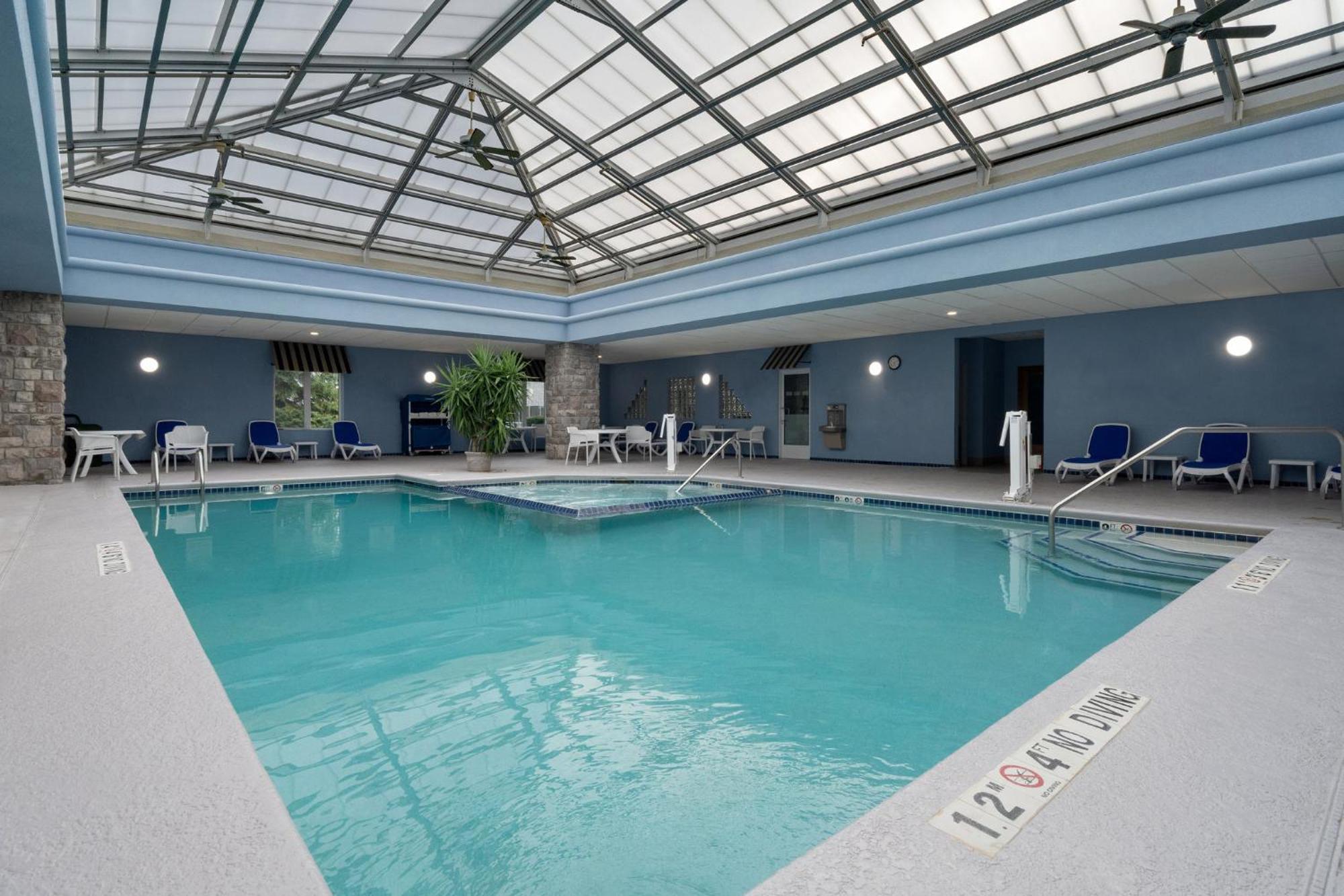 Holiday Inn Express Hotel & Suites Saginaw By Ihg Экстерьер фото