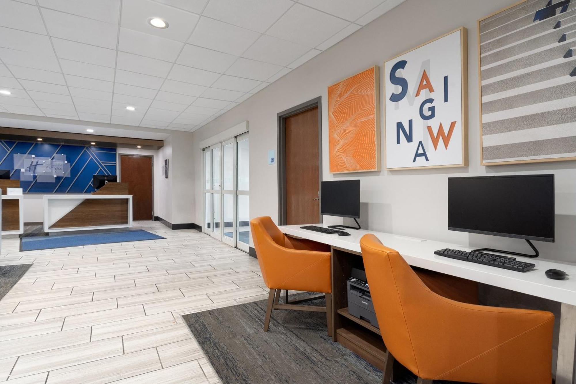 Holiday Inn Express Hotel & Suites Saginaw By Ihg Экстерьер фото