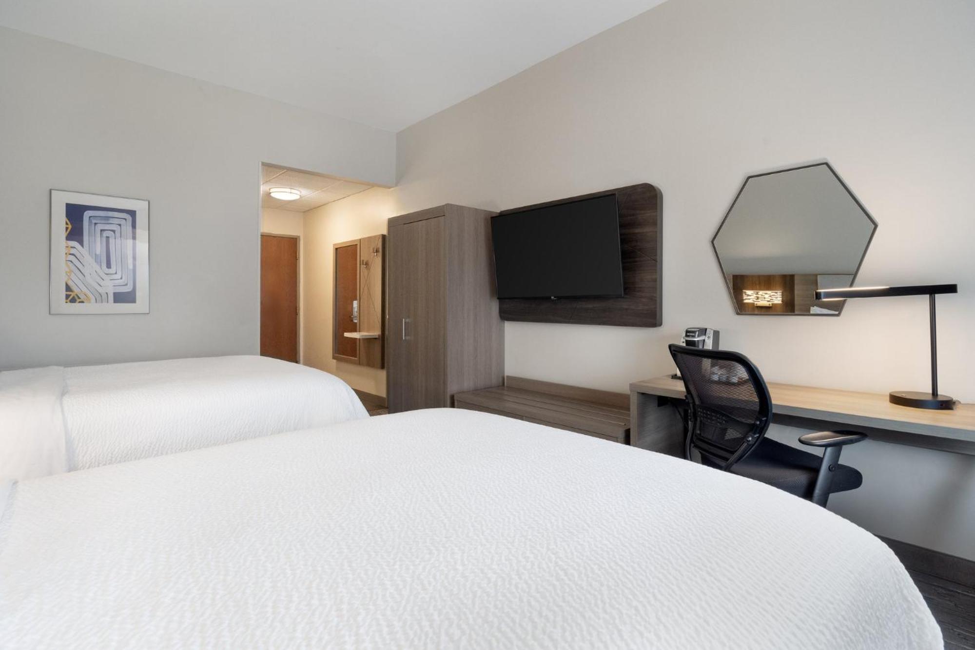 Holiday Inn Express Hotel & Suites Saginaw By Ihg Экстерьер фото