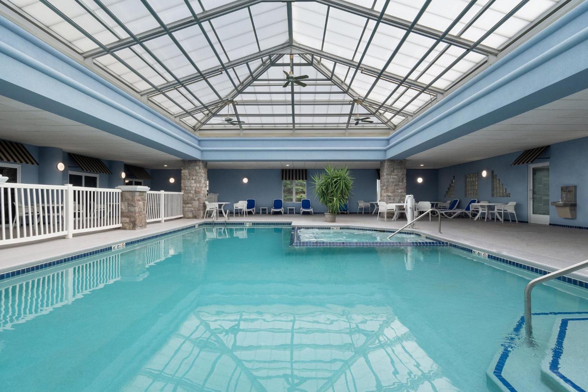 Holiday Inn Express Hotel & Suites Saginaw By Ihg Экстерьер фото